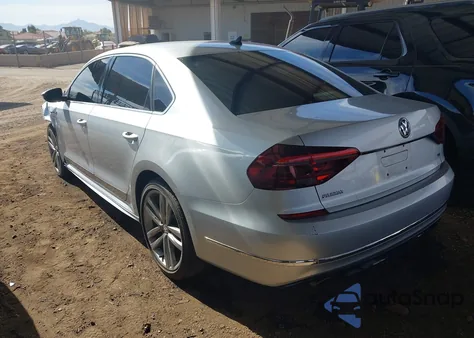 2017 Volkswagen Passat 1.8T R-Line из США, поврежденный, VIN 1VWDT7A36HC021503